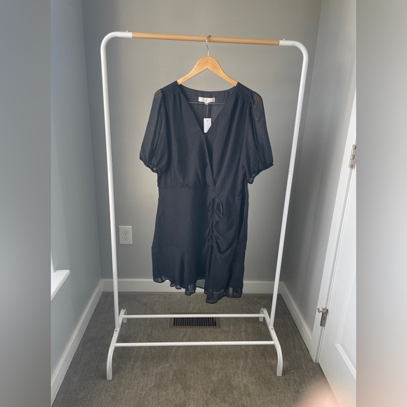 LOFT Black Side Ruched Flare Dress - Size 14 | Elegant & Flattering - Picture 4 of 4